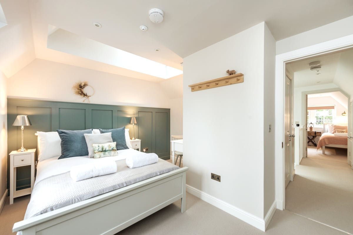 Grassmarket Luxury Penthouse Apartment gallery image 5