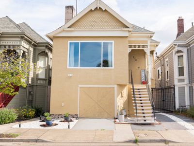 The Noir & Ivory Oakland Home