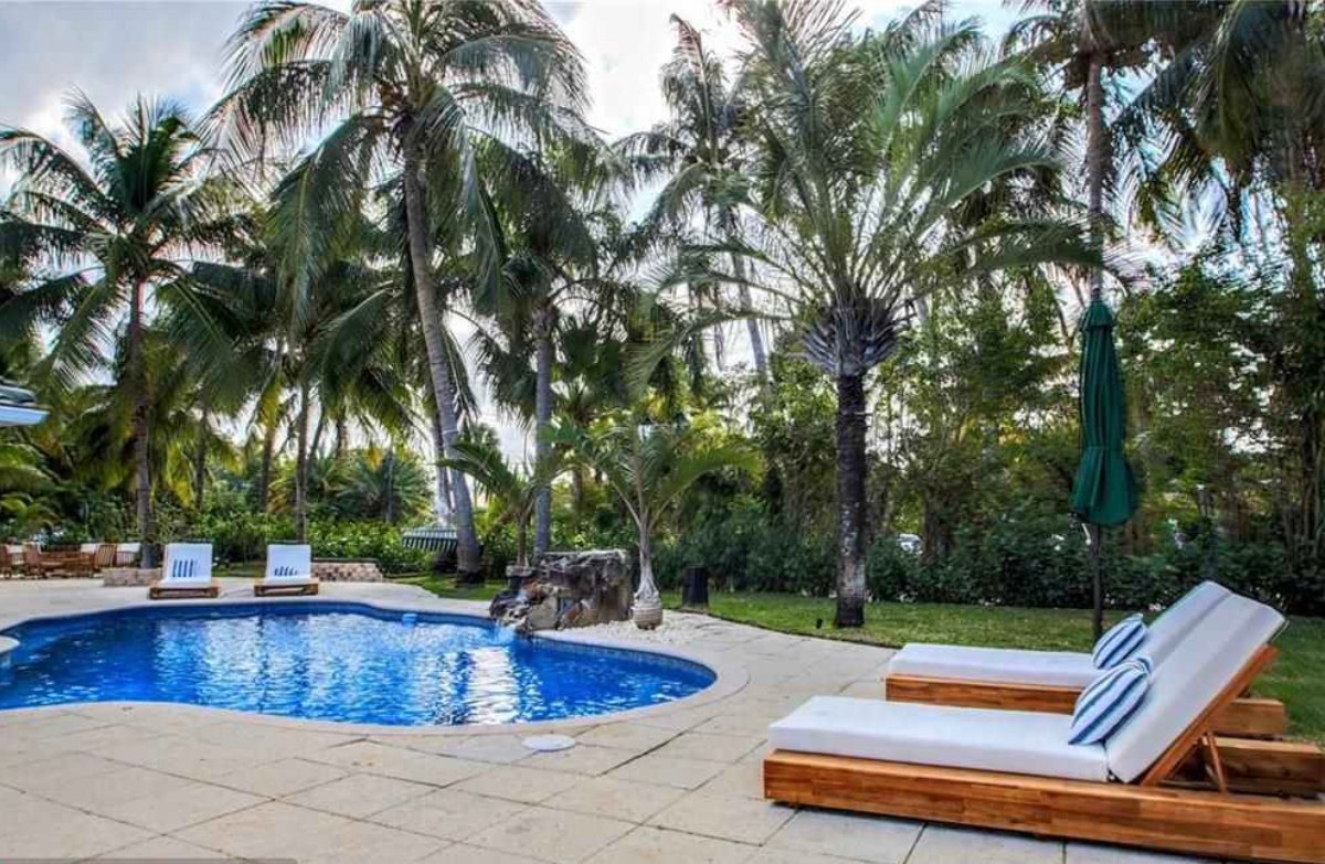 On Ocean Dr Ask about weekly stay discount!