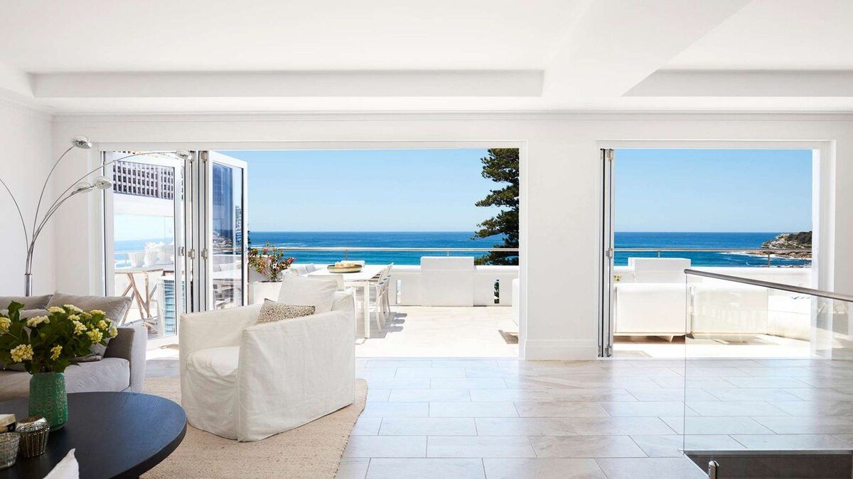 Bondi Chic gallery image 3