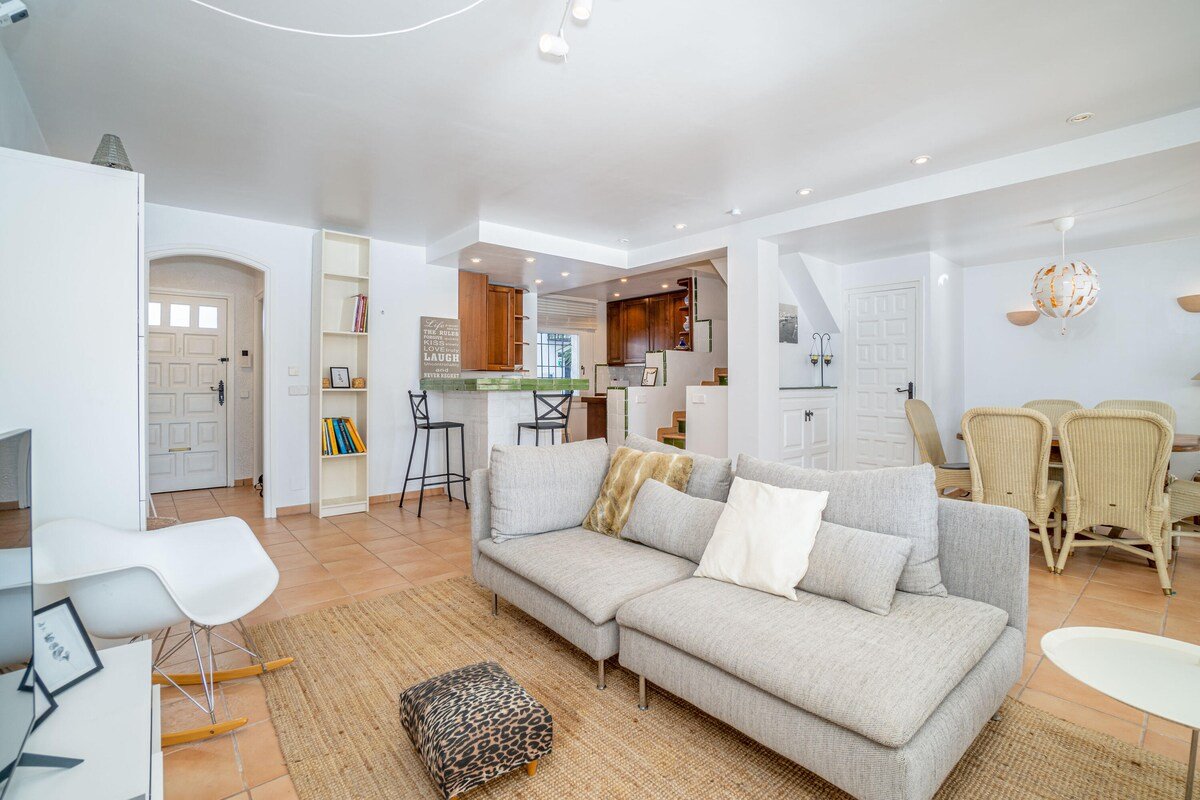 Fisherman’s house with 3 bedrooms, pool and moorin gallery image 4