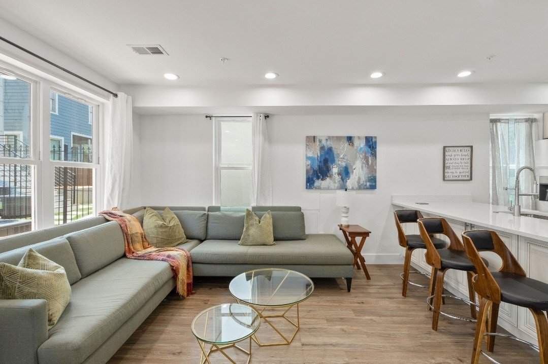 DC Family/Corporate Dwelling gallery image 3