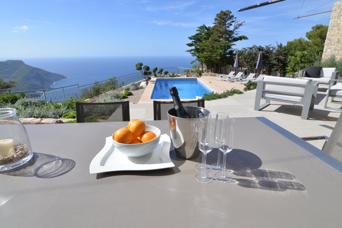 Full equipped house with seaview near Valldemossa