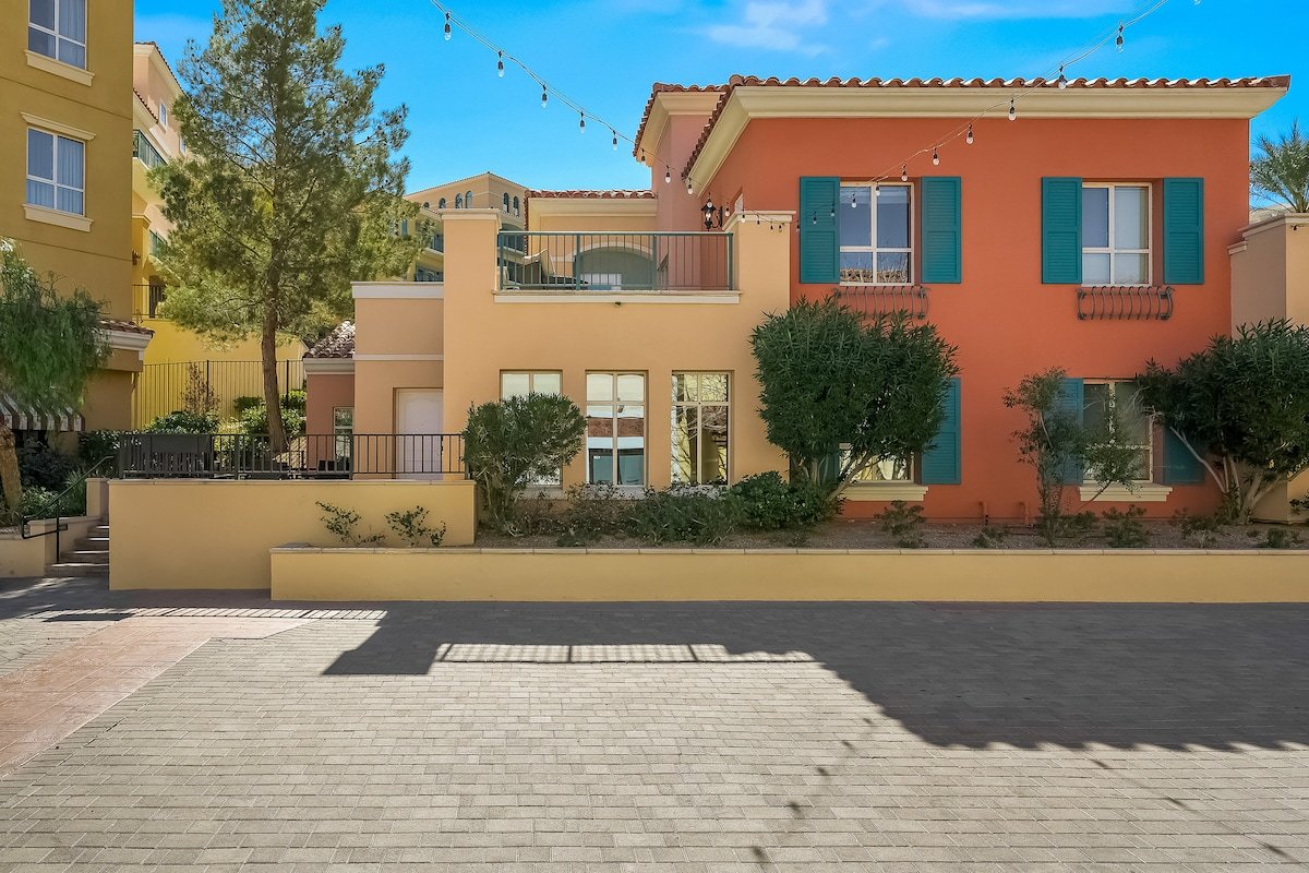 The Ideal Townhouse Getaway gallery image 5