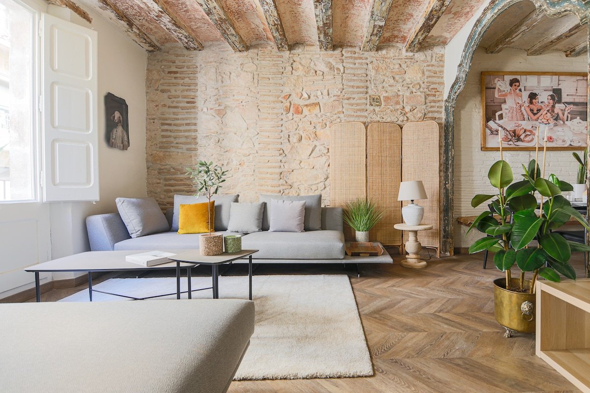 Serviced Apartment next to Ramblas gallery image 2