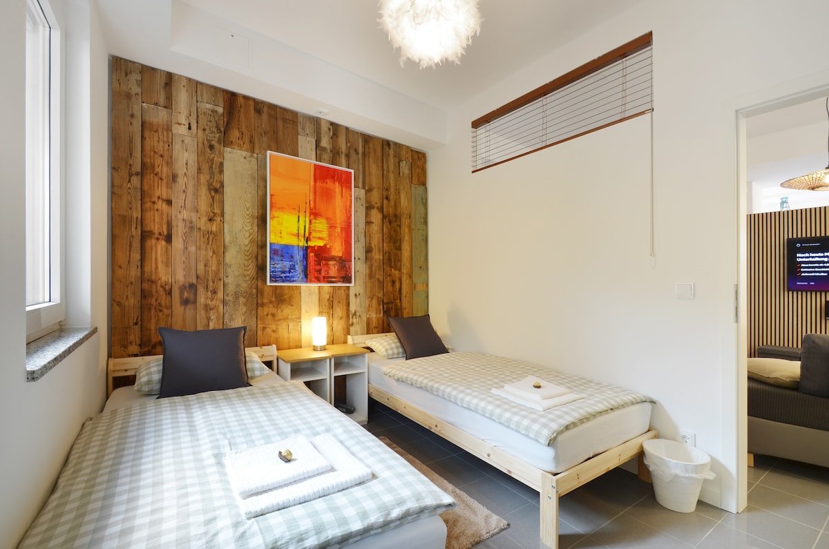 “City-Jungle ARTcommodation” gallery image 5