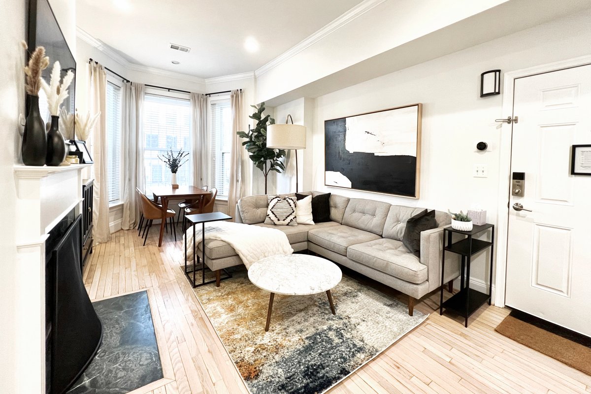 Airy & Bright Rowhome Near US Capitol Free Parking