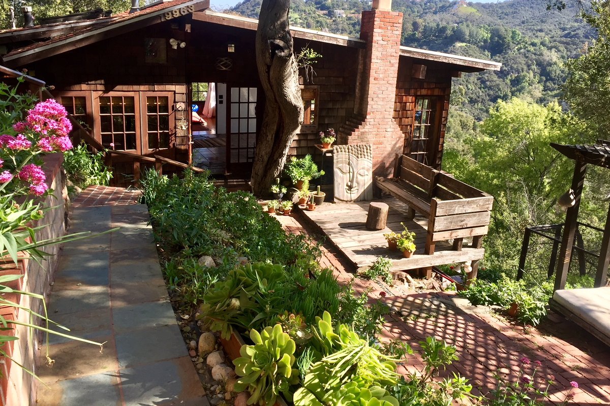 Eagles Nest: Epic views, beach, in NY Times, Dwell