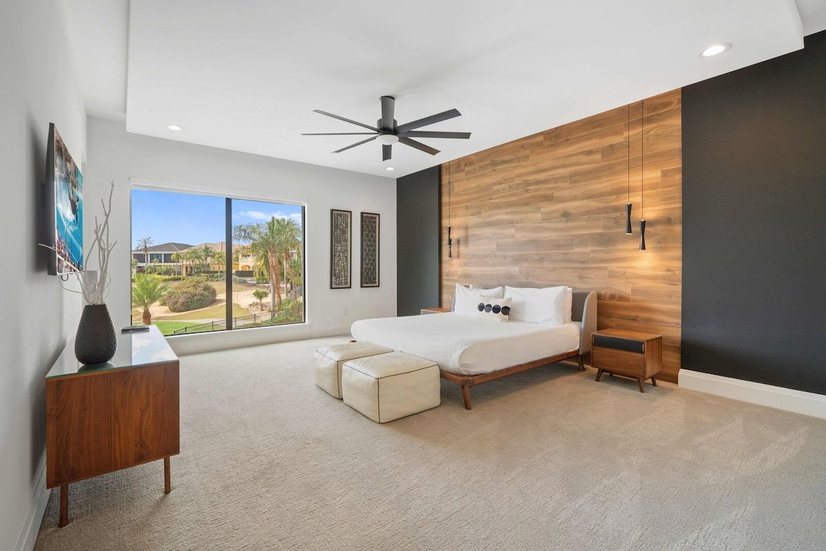 Legends Palazzo: Theater, Arcade, Theming, Golf gallery image 5