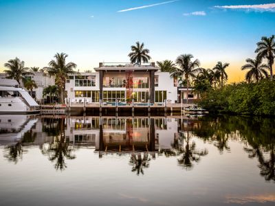 Stunning Modern Waterfront Estate w/ Private Dock