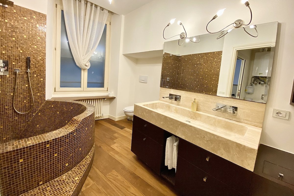 Piazza Vecchia Bergamo, La casa Dell’arte gallery image 3