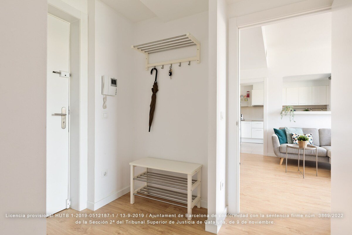 Close beach , Sagrada & city center gallery image 3