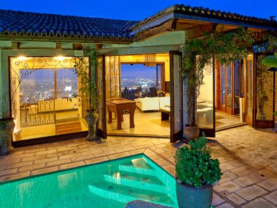 Sky Villa & Infinity Ocean-City Views Pool & Spa Elevator