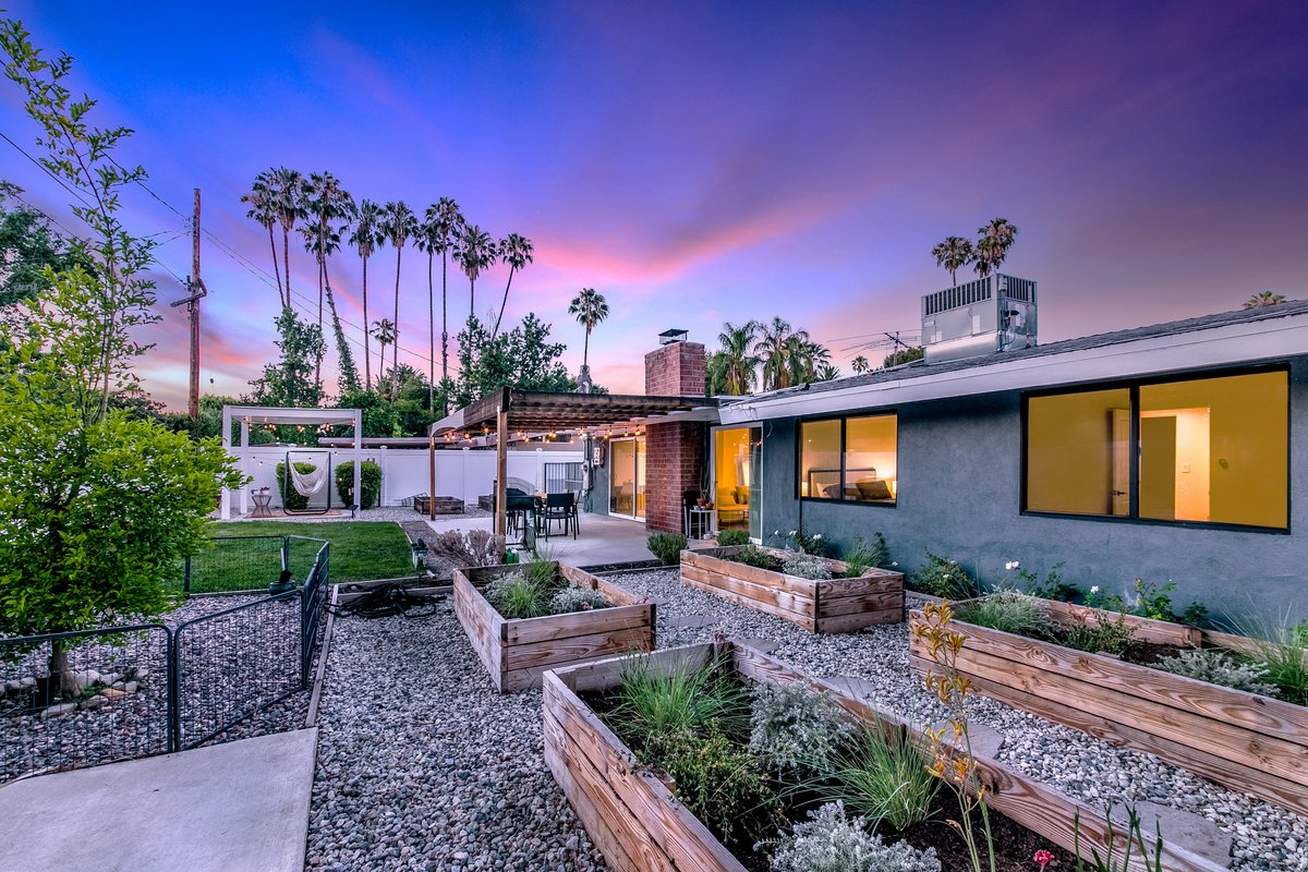 4BR Private & Modern Designer Home