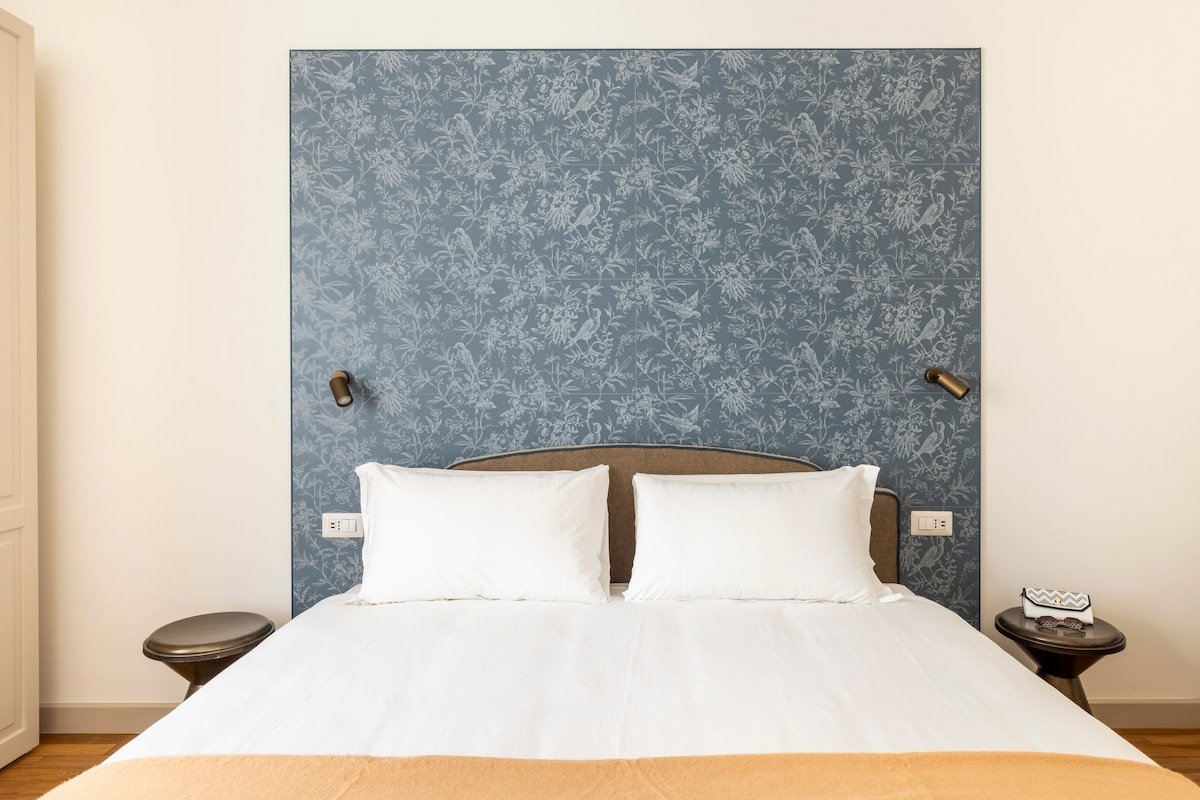 A prestigious and large apt facing Via Condotti gallery image 4