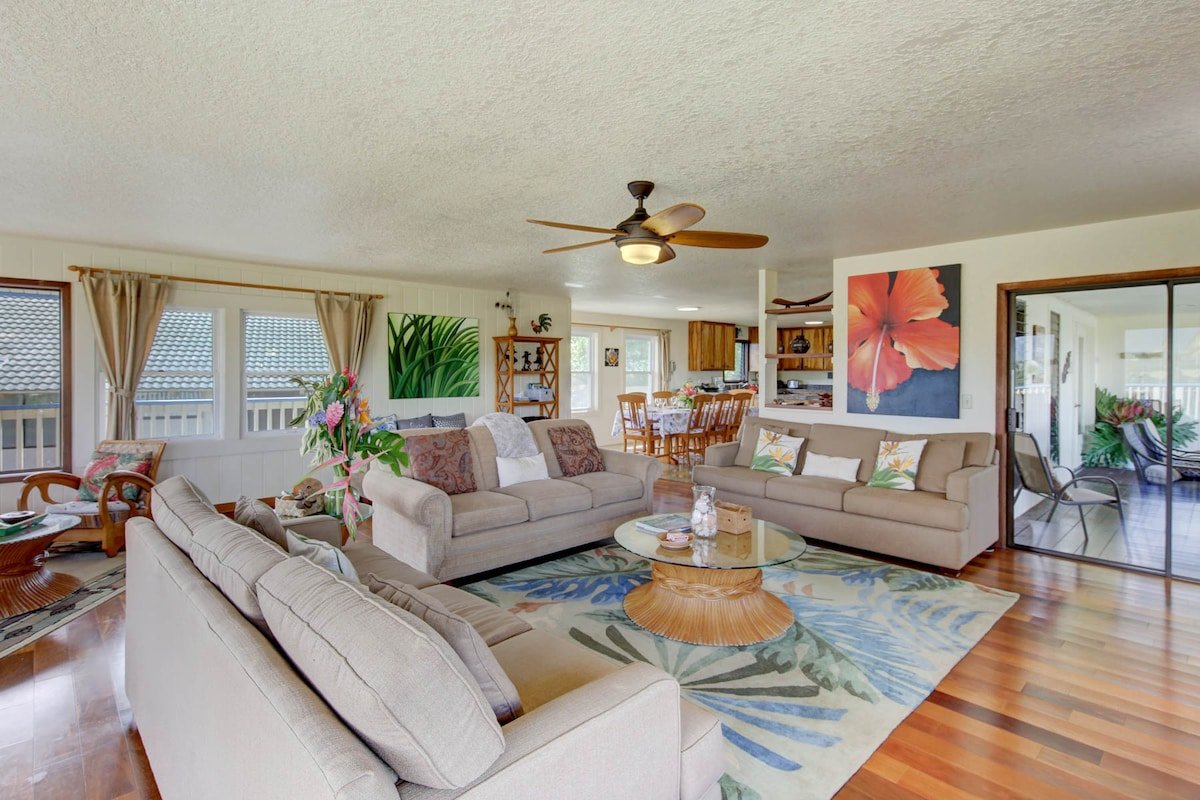 270° Ocean & Mountain Views/Pool/AC/Walk to Beach gallery image 5