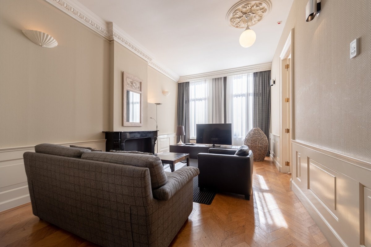 Bright 2-Bedroom Apartment gallery image 2