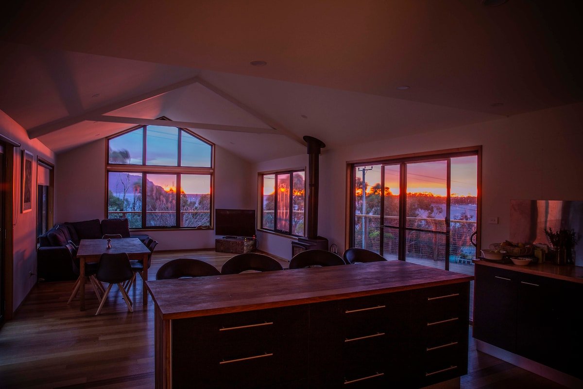 Teralina Beach House gallery image 2