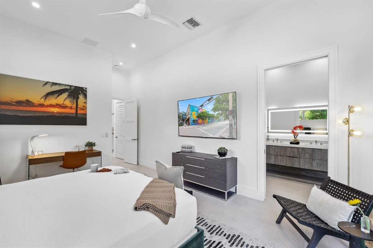 Luxury Twin Palms Estate – 9K Sq Ft | Sleeps 24 gallery image 3