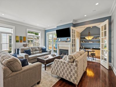 Minutes to OSU – German Village Large & Luxurious
