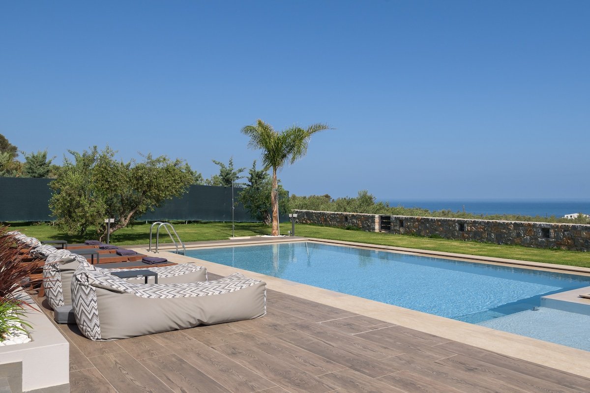 Agrielia Villa I, featuring Heated Spa Whirlpool gallery image 2