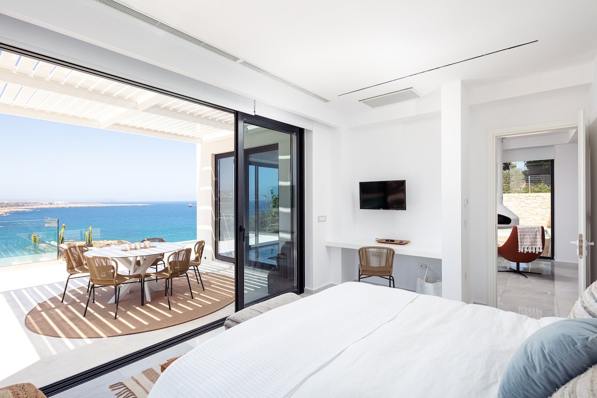 Elevate your Seascape-250m from a Beach by etouri gallery image 4