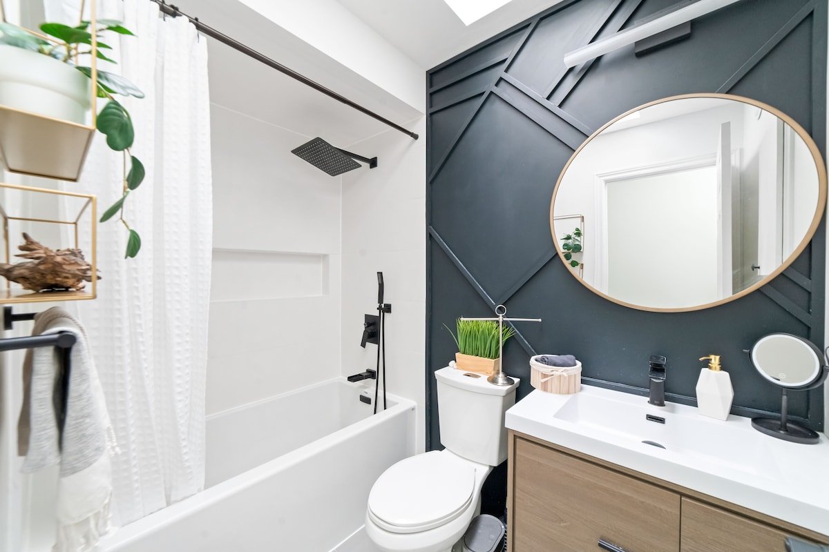 Spacious monthly stays. Your home away from home gallery image 4