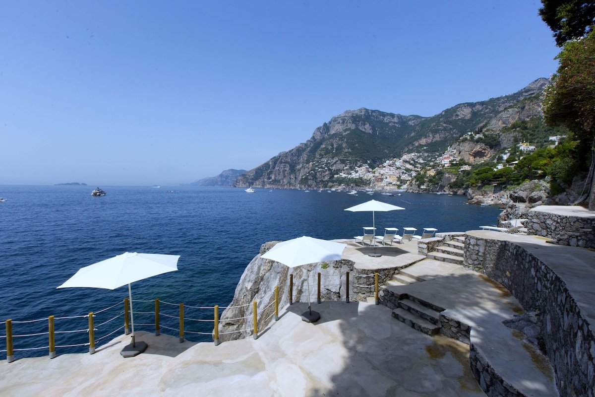 Luxury Villa, Direct Sea Access