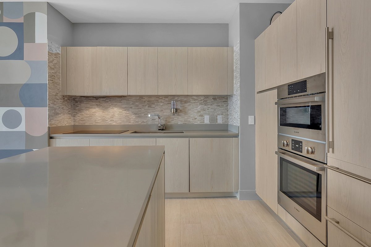 5 ★ PH BREATHTAKING Ocean View Brand New 2BR/BTH gallery image 4