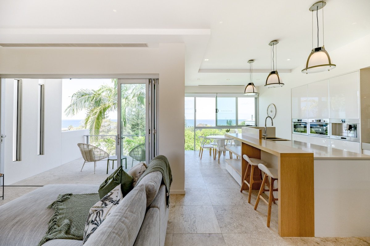 The Platinum Luxe Residence in Sunshine Beach gallery image 2