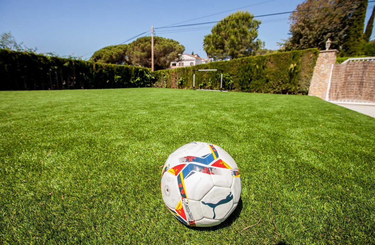 Villa Meru 7 pax, A/C, Pool & Mini Sports pitch gallery image 3