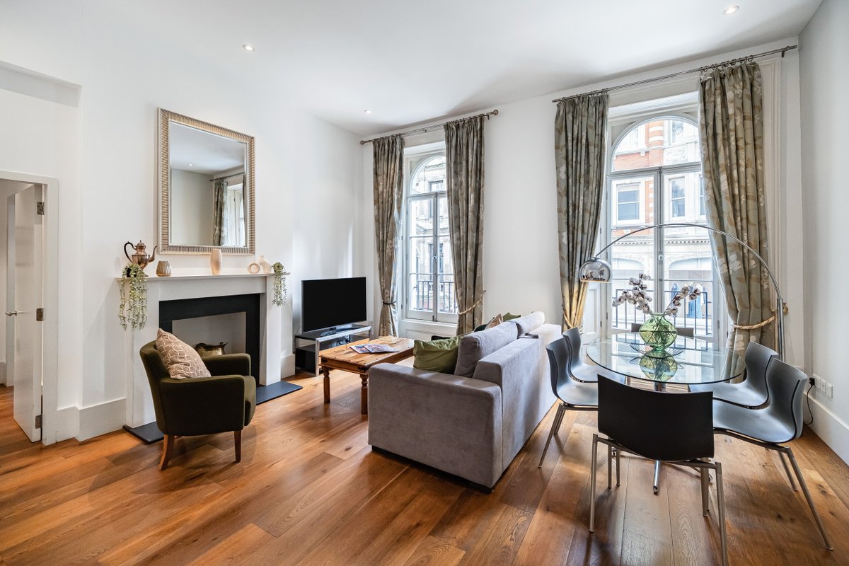 Exclusive Mayfair 2 Bedrooms Apartment