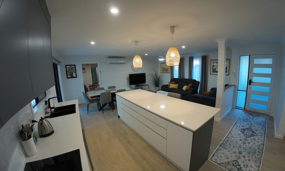 Resort Life for everyone + your pets. 4 BRMS gallery image 4