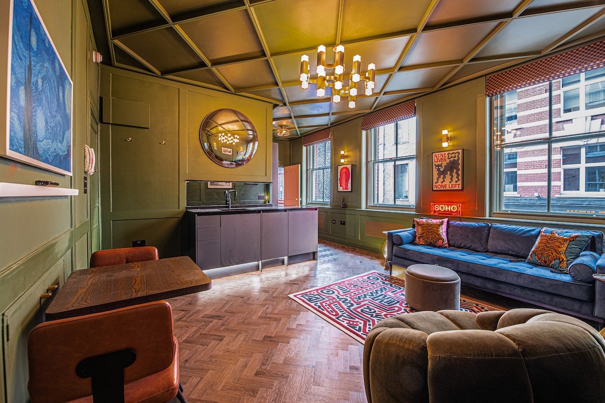 Stylish 2Bed Flat interiors designed by Soho House gallery image 2