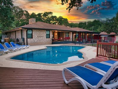 Austin Retreat: Private Pool, Hot Tub & Pet Space