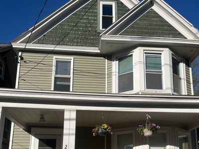 Beautiful 5 bedrm , 3.5 bathroom, private parking