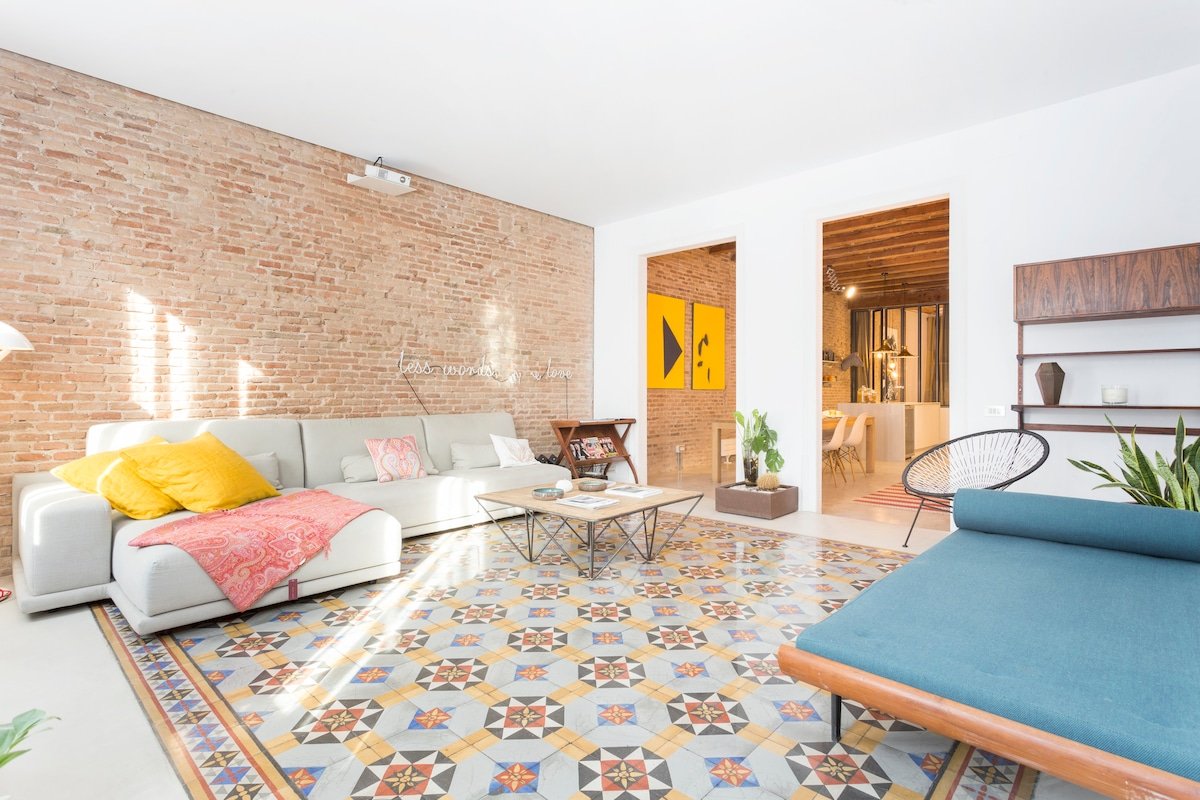 Luxury apartment with private terrace gallery image 5