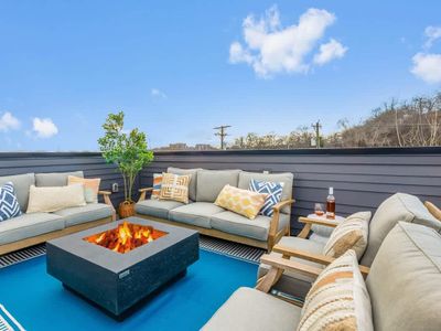 The Chorus & The Duet – Mins from Downtown!