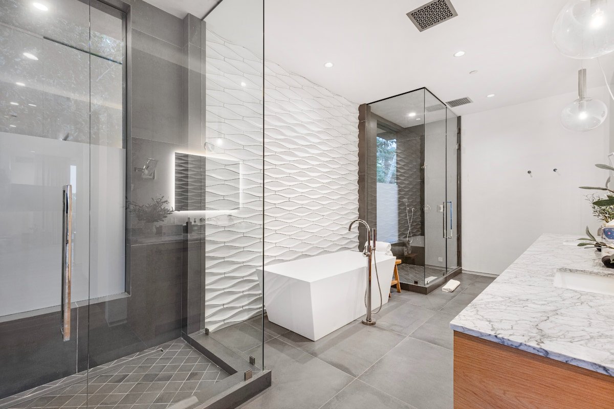 Peaceful Luxe Getaway in Exclusive Bel Air gallery image 3