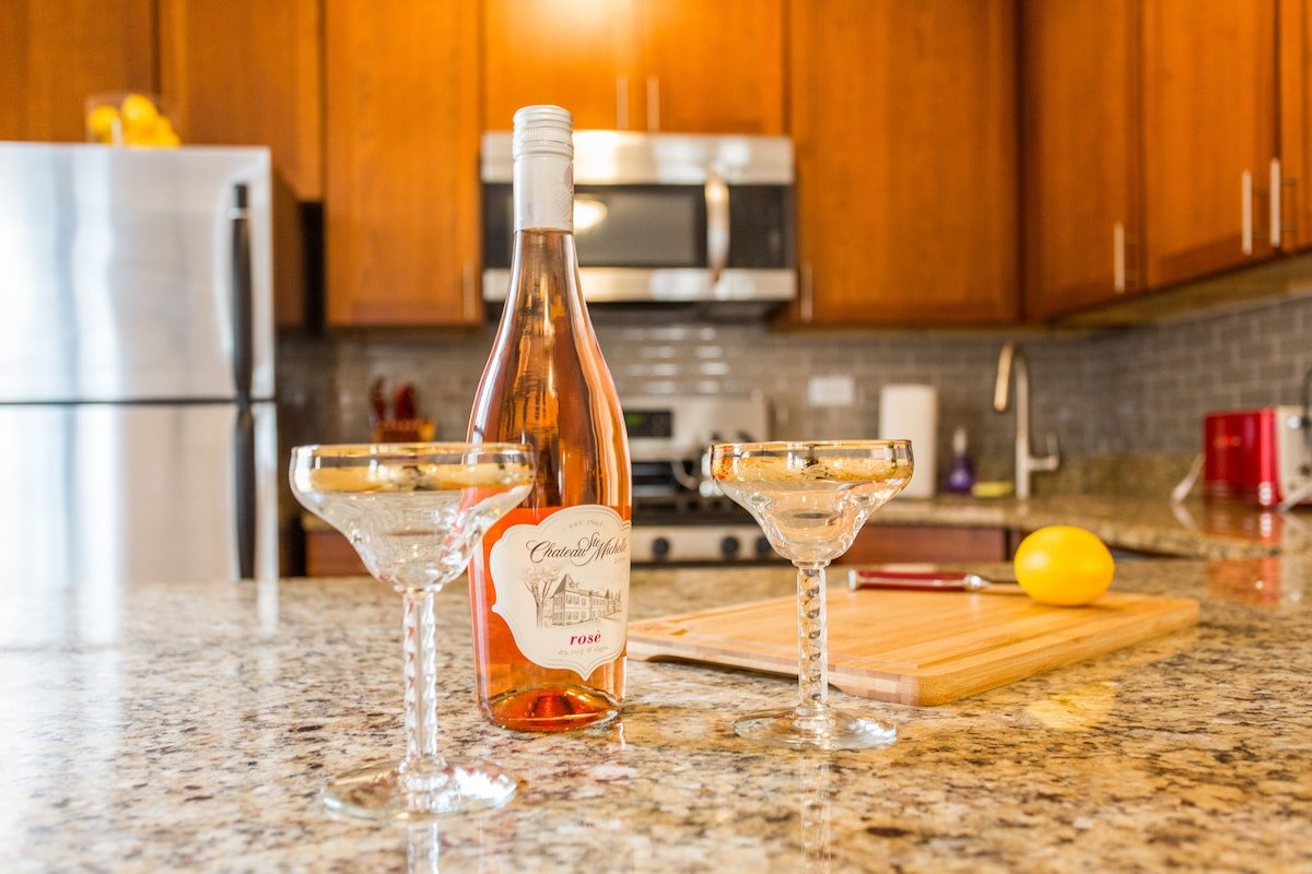 Guild #2 | Gold Coast Mag Mile Best Location gallery image 4