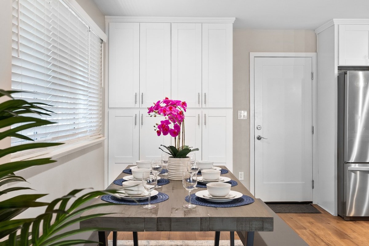 Remodeled Home w/ Pool Table, King Bed, Parking gallery image 5