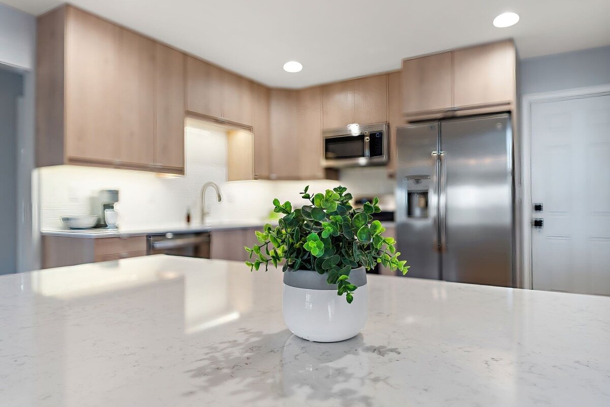 6BR Scandi Hōm|3min Walk To Lake|Free Parking gallery image 4