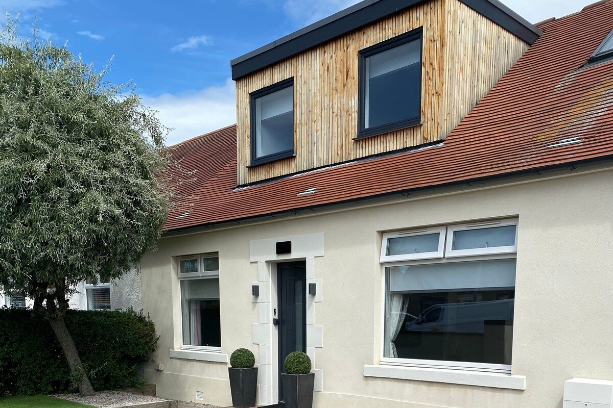 Perfect 4 bedroom 2 bathroom Home gallery image 4