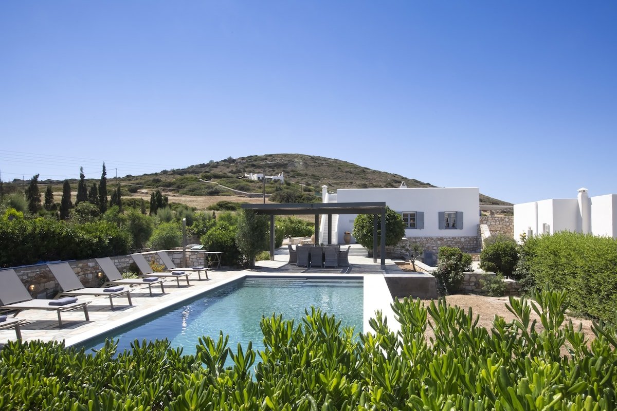 Villa Anemos gallery image 2