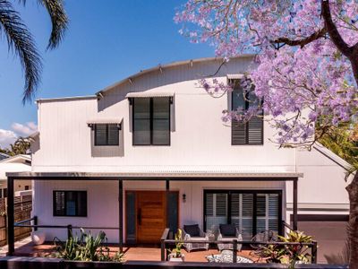 Sunshine Beach – Coastal Family Home! Private Pool