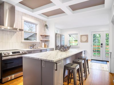 Best Area + Beautiful Yard + AC + Oregon Design