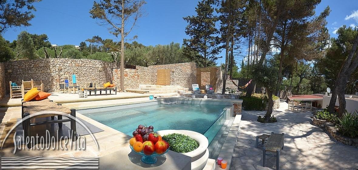 Villa di charme con piscina a due passi dal mare gallery image 2