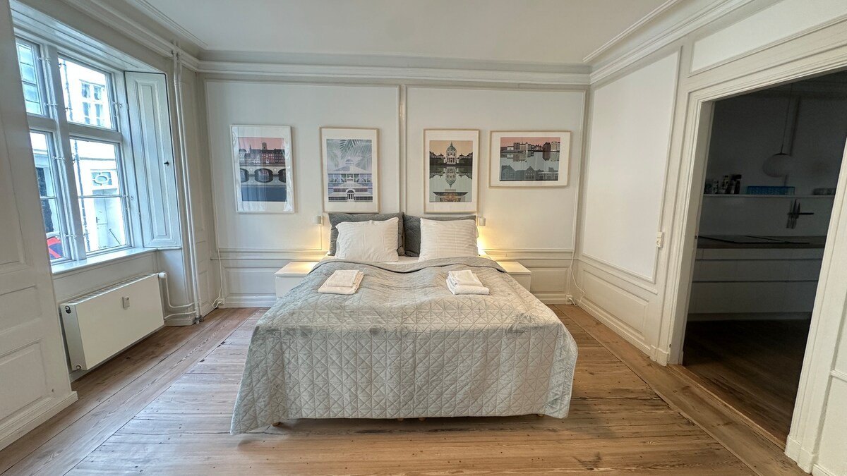 Admiral’s apartment I gallery image 5