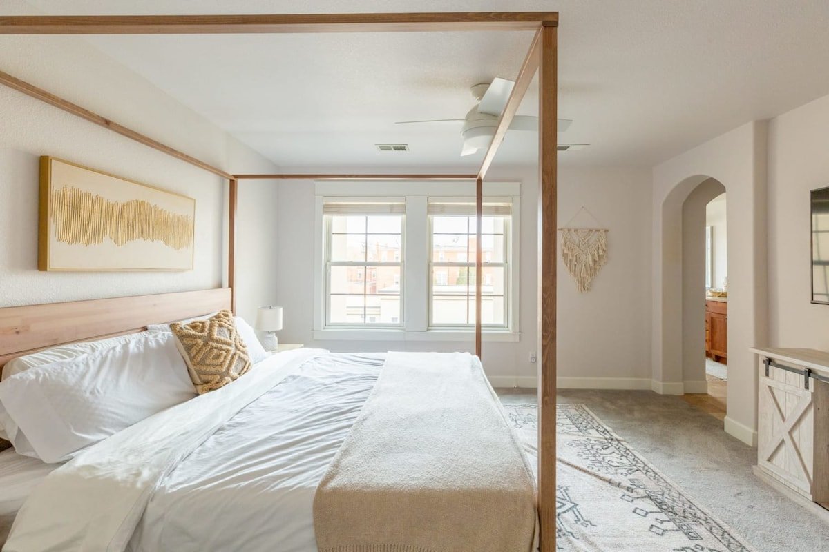 Heart of Denver | 4 Levels of Luxury gallery image 3