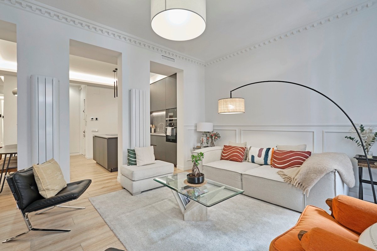 Newly Renovated Design apartment gallery image 3